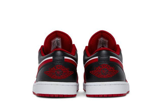 Jordan 1 Low Bulls