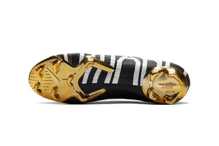 Close-up of Nike Mercurial Superfly VI Elite FG CR7 Limited Edition football boot's innovative technology and design
