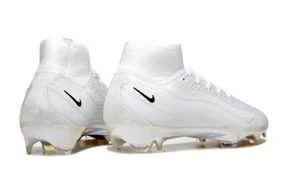 Detailed look at Nike Mercurial Superfly X Elite and Air Max 95 SE soccer cleats
