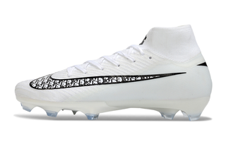 High-performance Nike Mercurial Superfly X Elite FG soccer cleats in Dior collaboration.